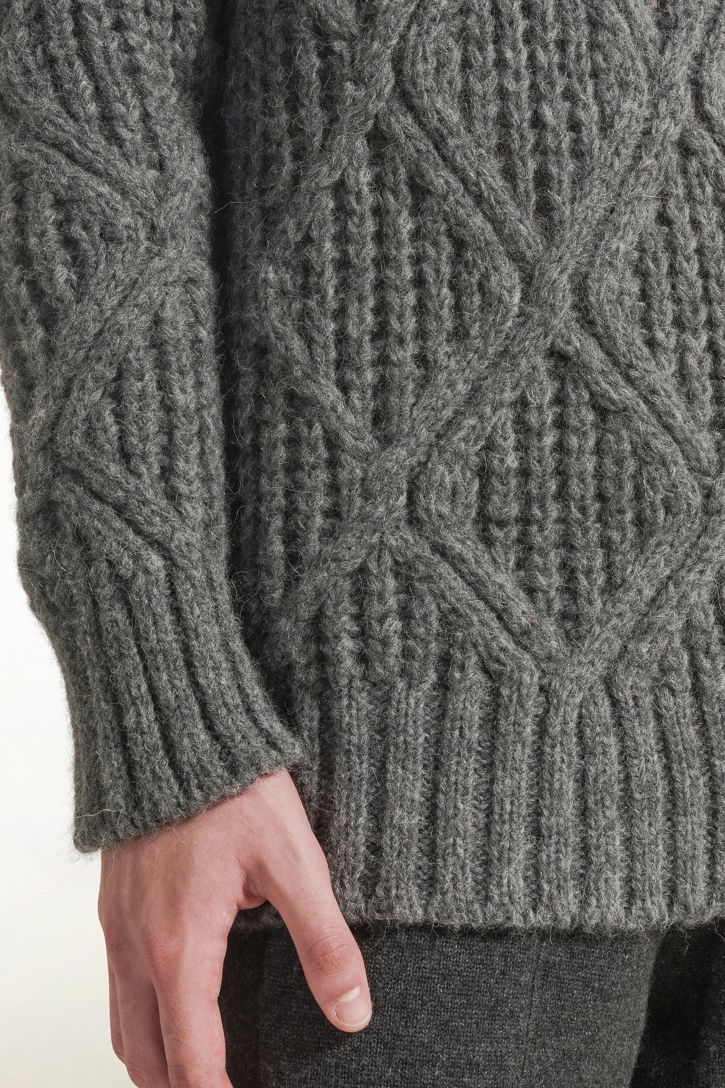 Anthracite sweater