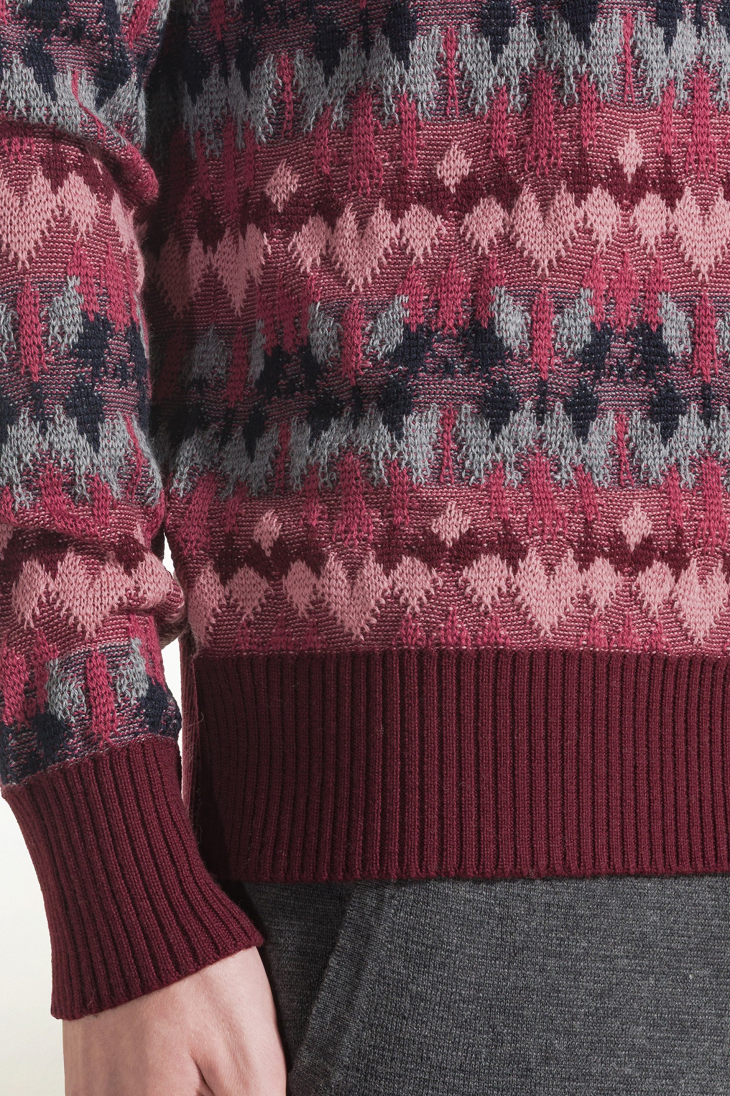 Maglione fantasia rosa e grigio
