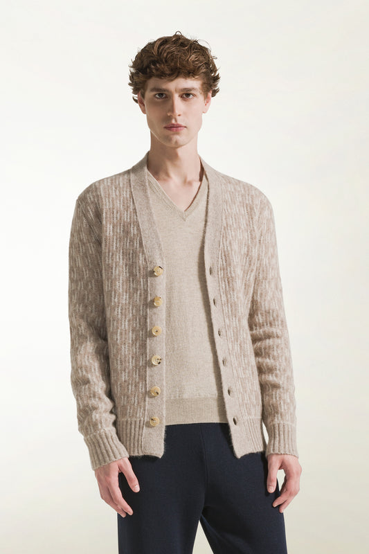 Cardigan con bottoni sui toni naturali