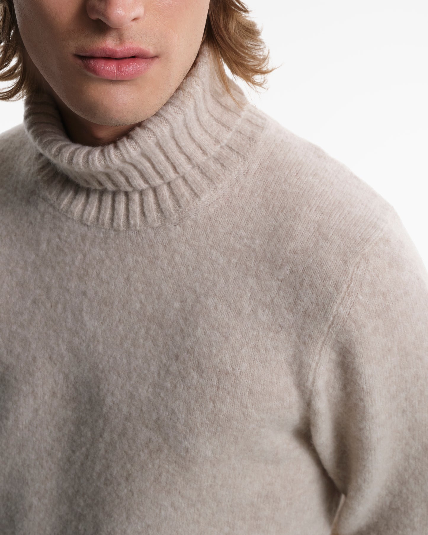 Natural turtleneck