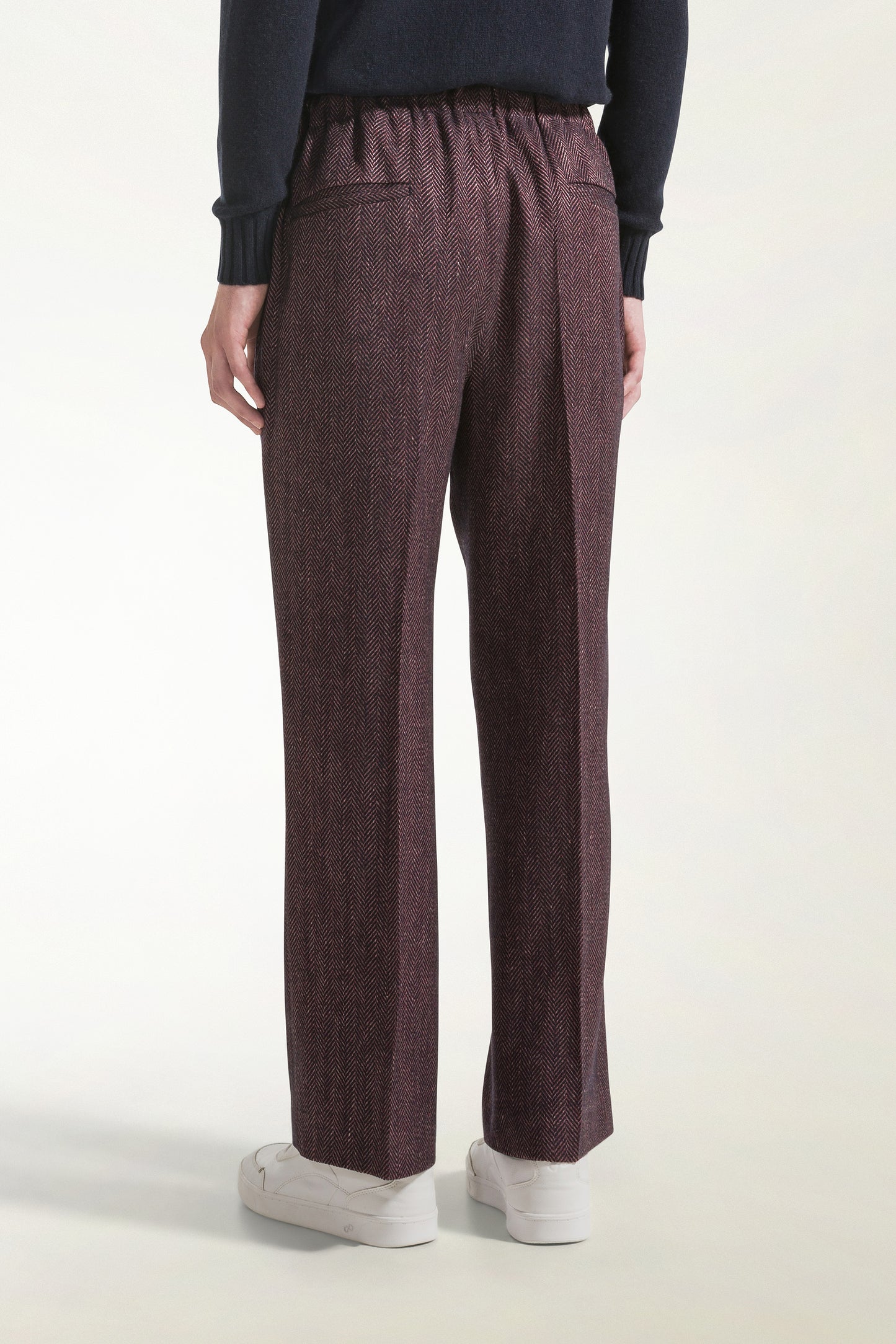 Pantalone a spina di pesce blu e rosso