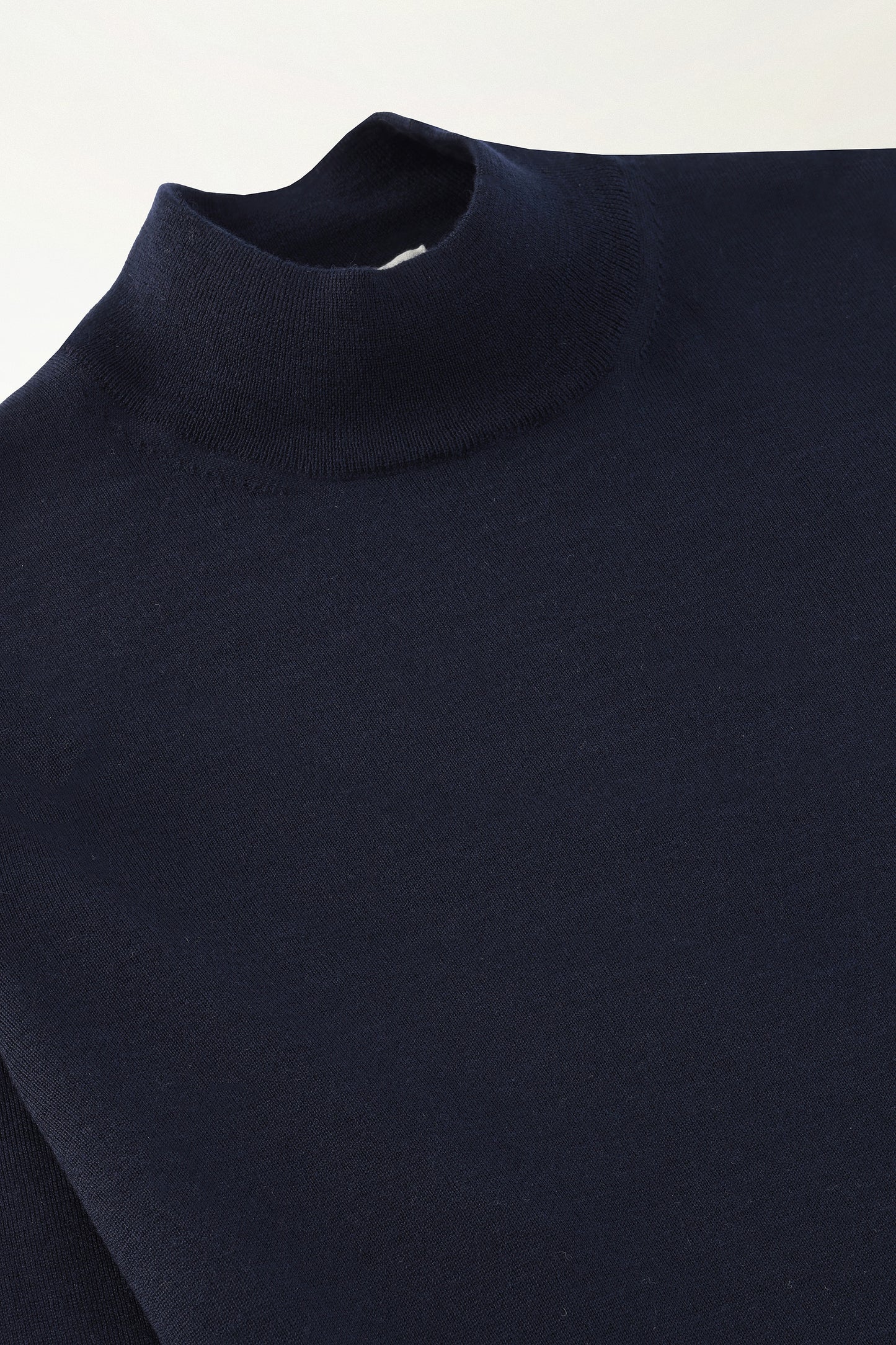 Lupetto leggero in lana merino