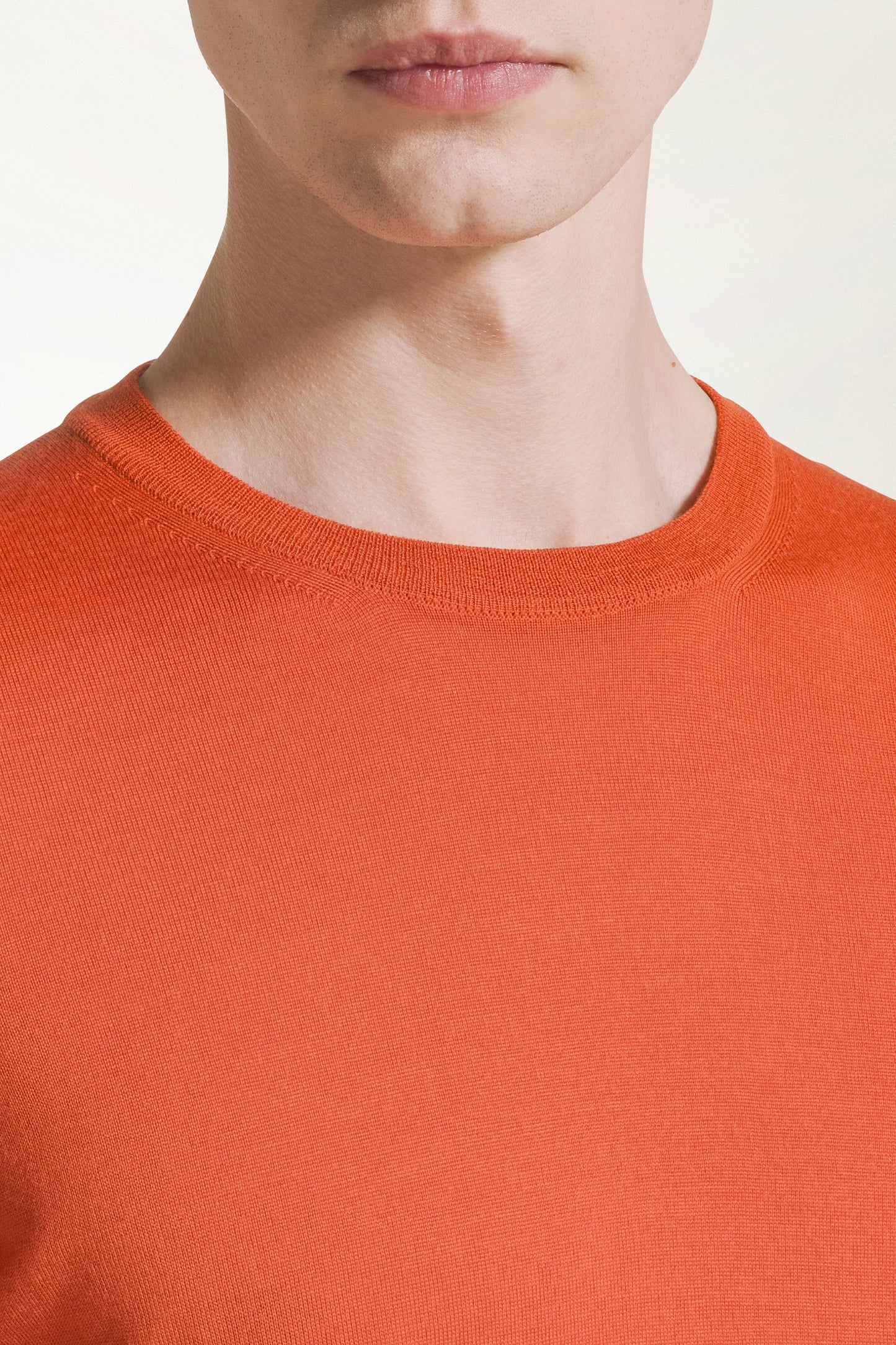 Lightweight merino wool crewneck