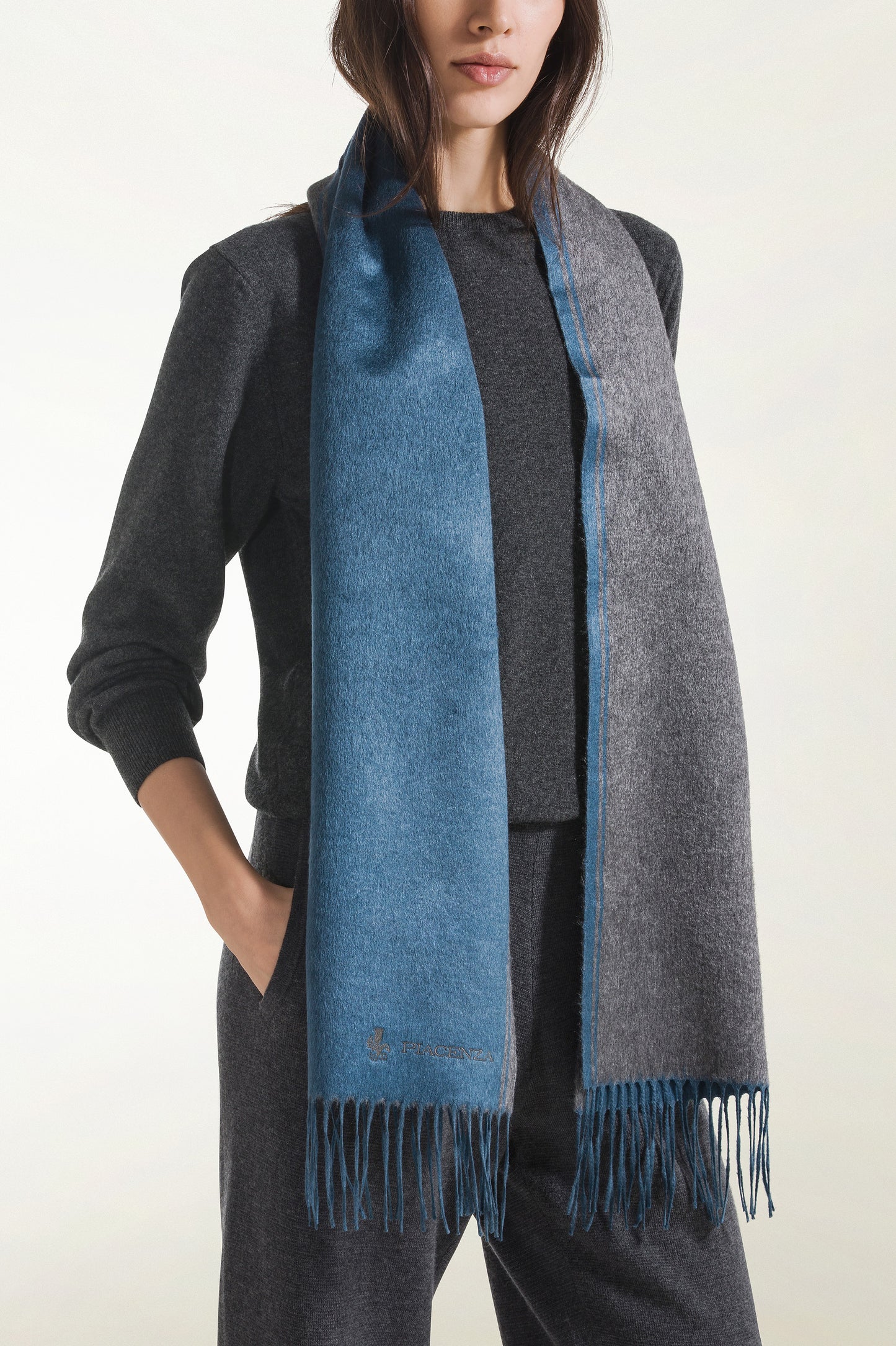 Sciarpa double Seta e Cashmere con ricamo