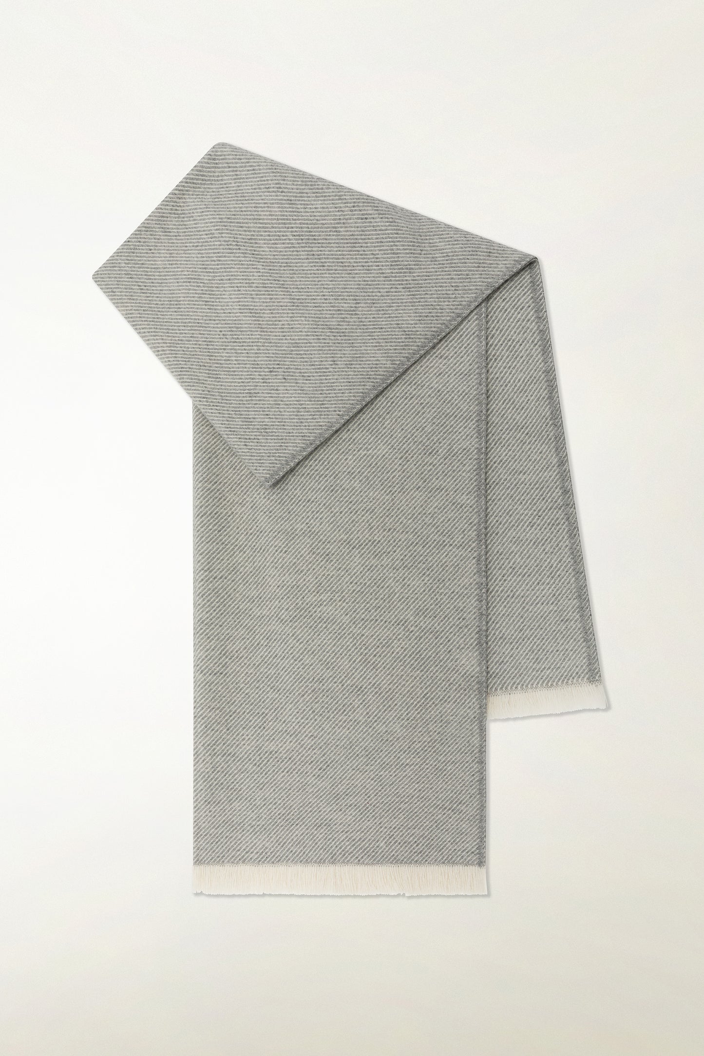 Cashmere scarf with diagonal stripes