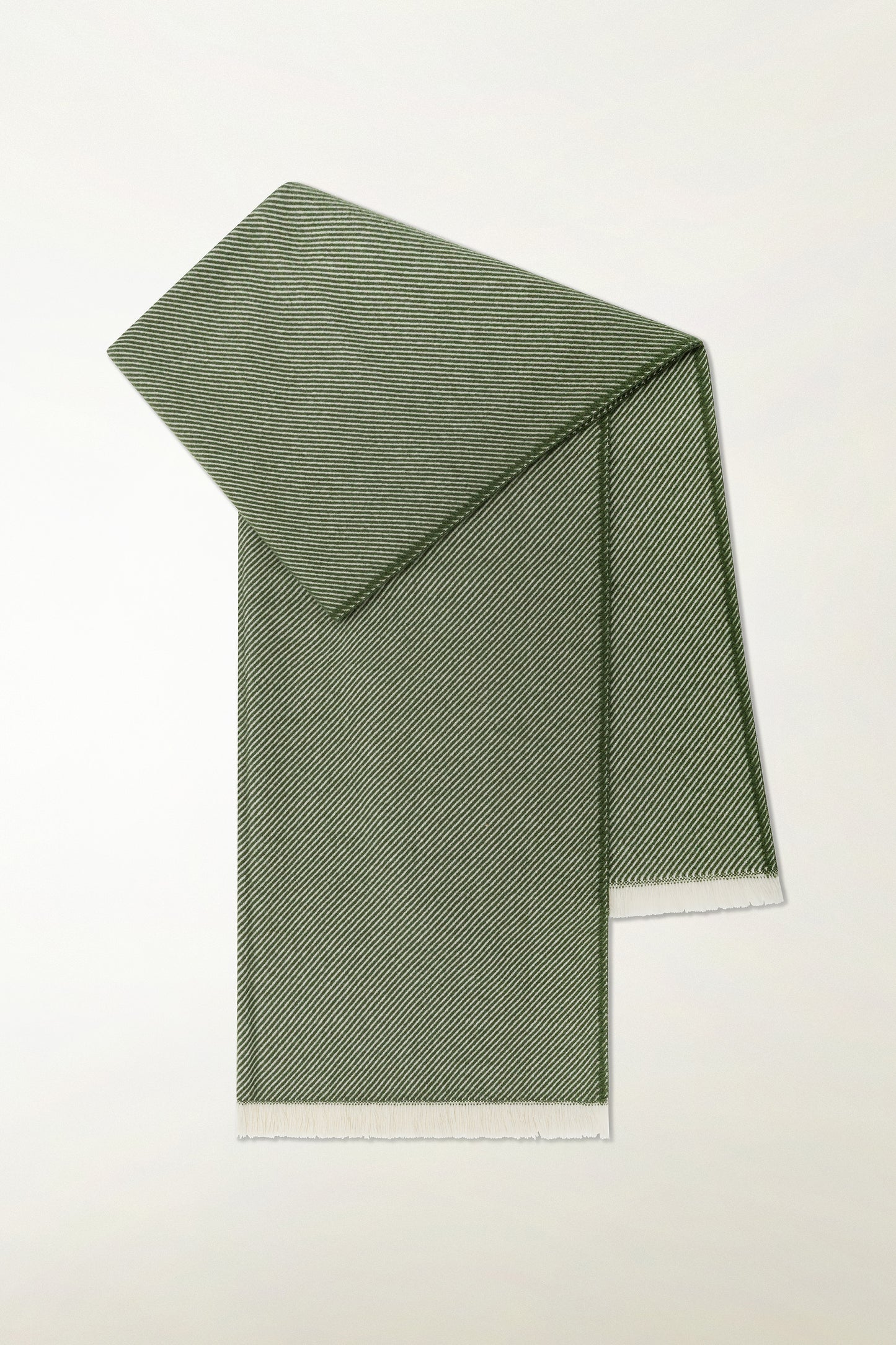 Cashmere scarf with diagonal stripes