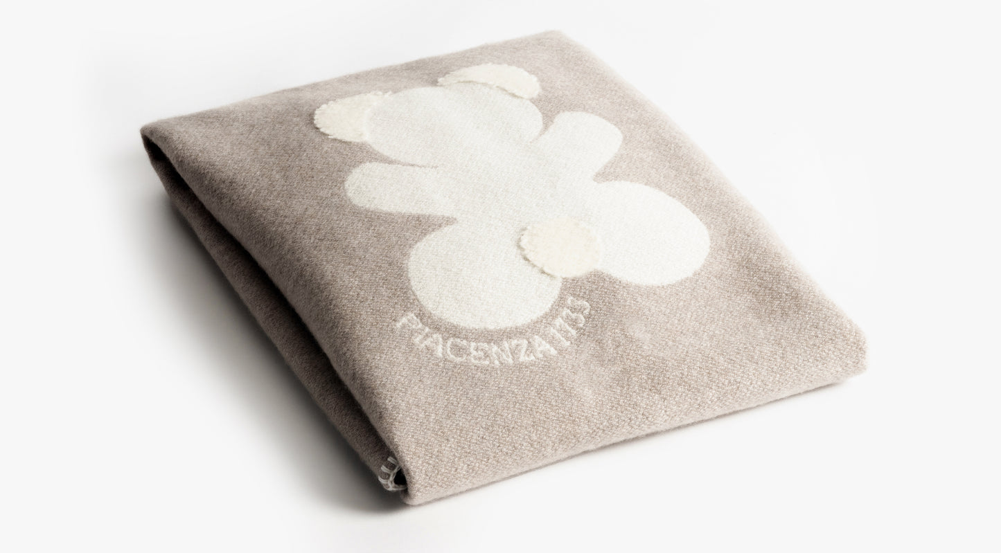 Natural cradle blanket