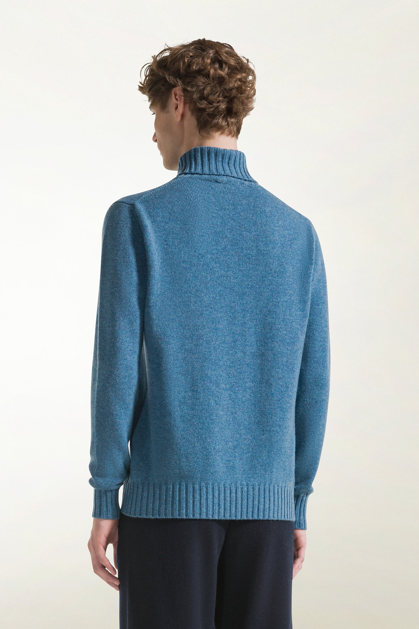 Light blue cashmere turtleneck