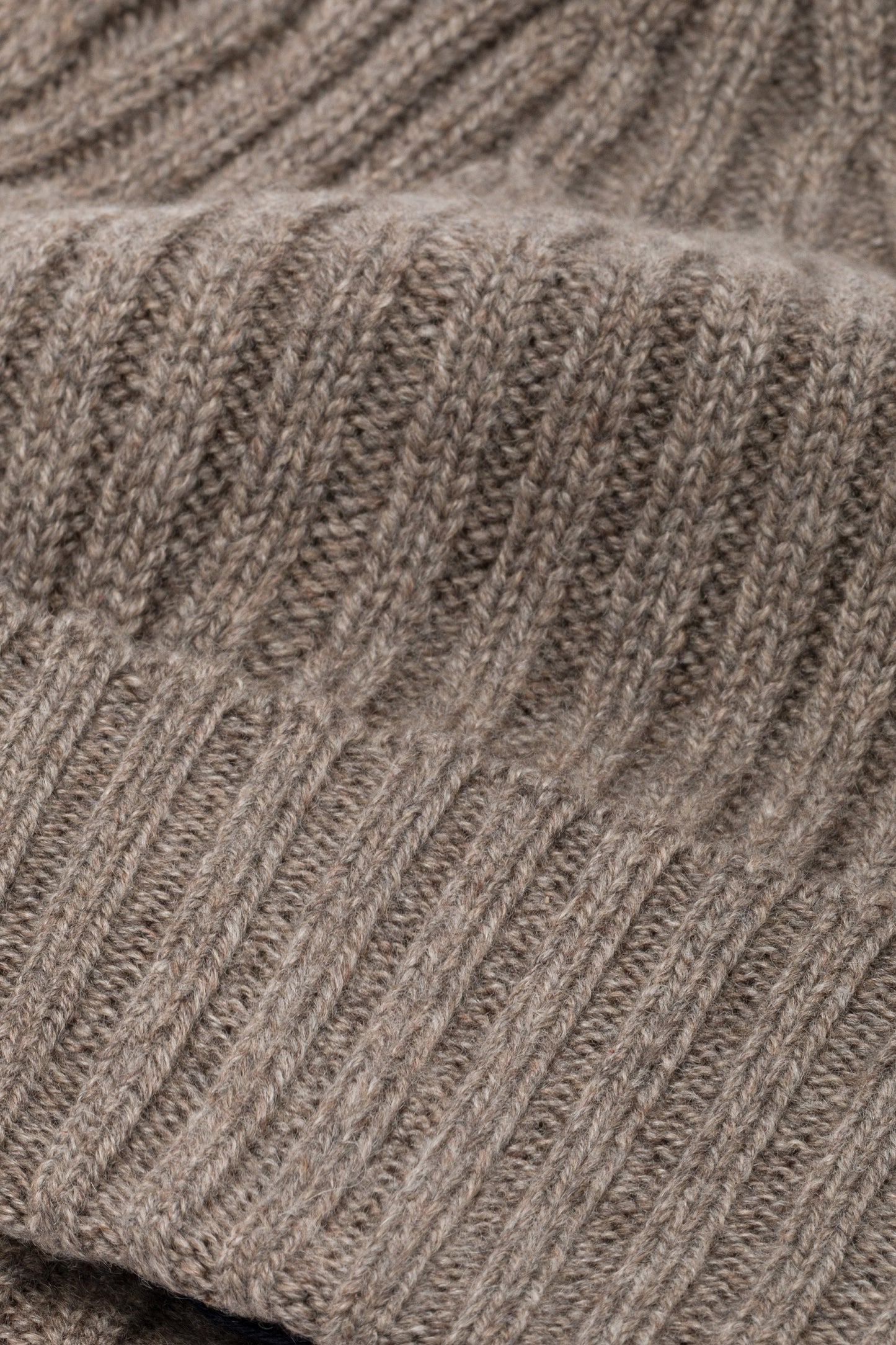 Berretto in Cashmere nocciola