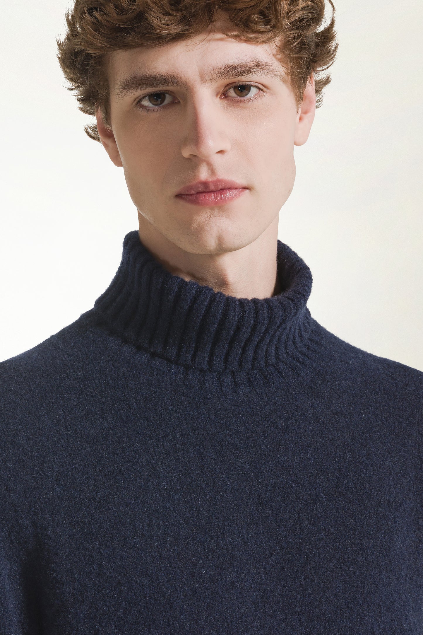 Dolcevita in cashmere e seta blu