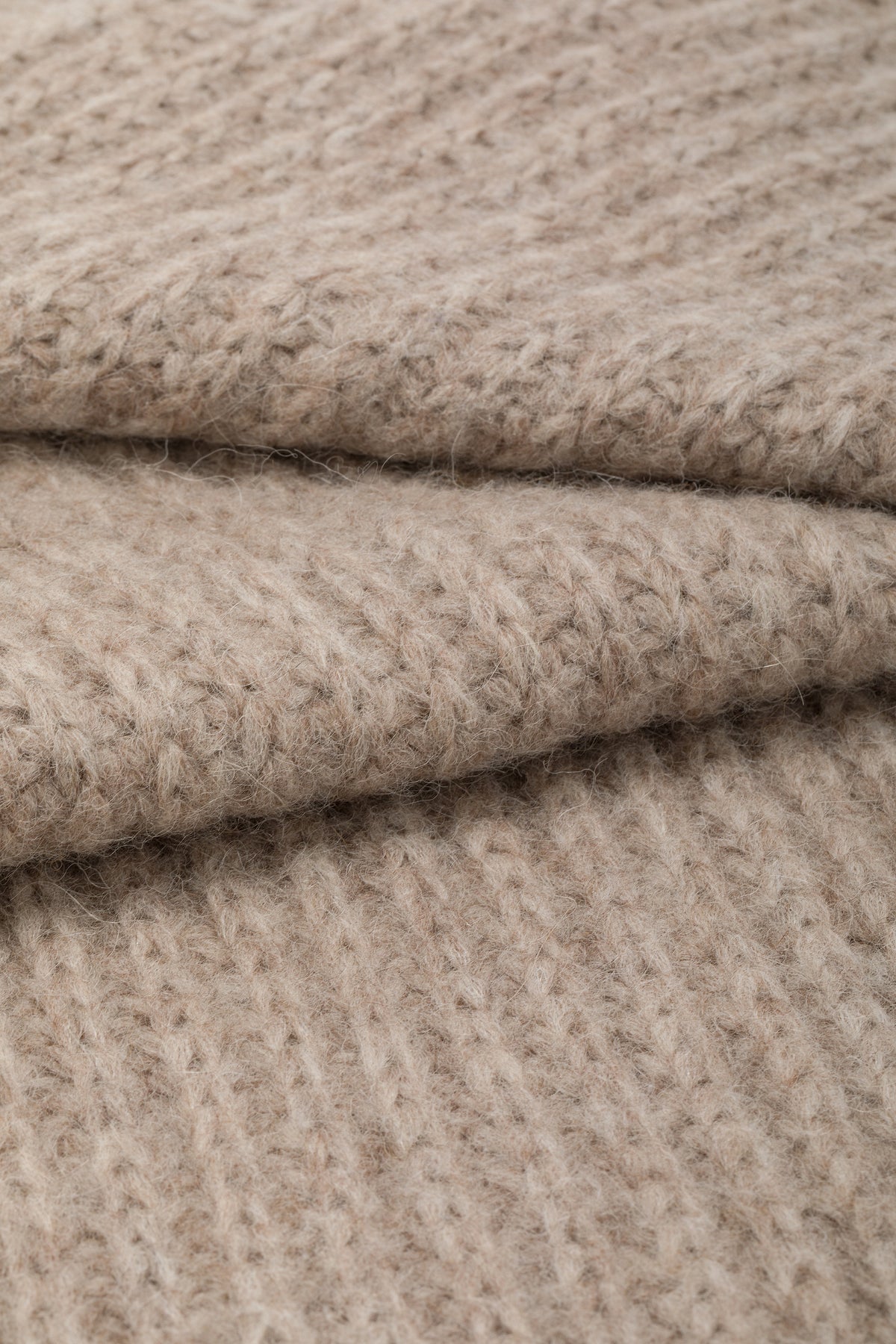 Baby alpaca and natural wool scarf
