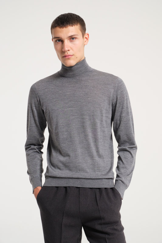 SUPER THIN GRAY TURTLENECK