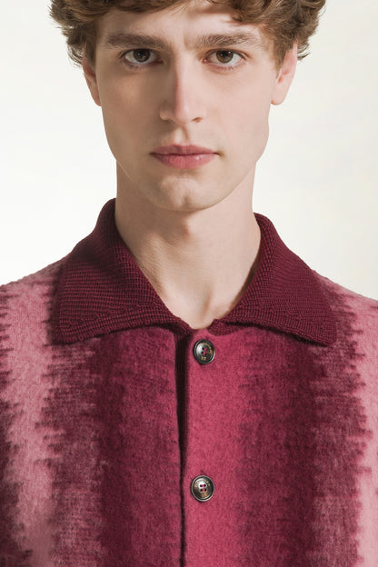 Cardigan in lana sui toni del bordeaux