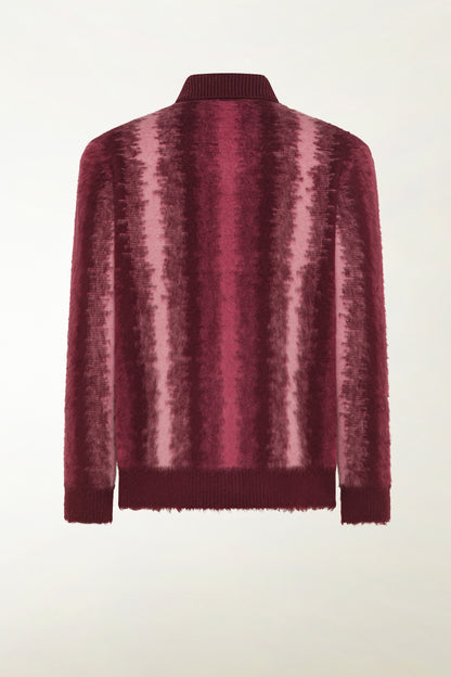 Cardigan in lana sui toni del bordeaux