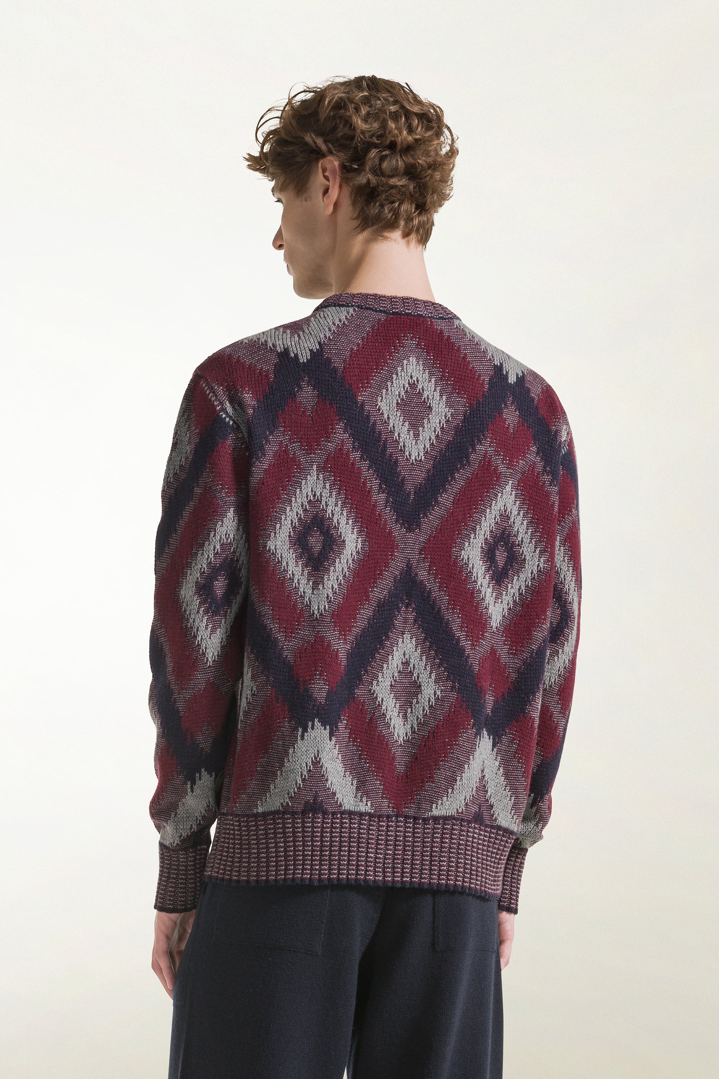 Maglione a rombi bordeaux e blu