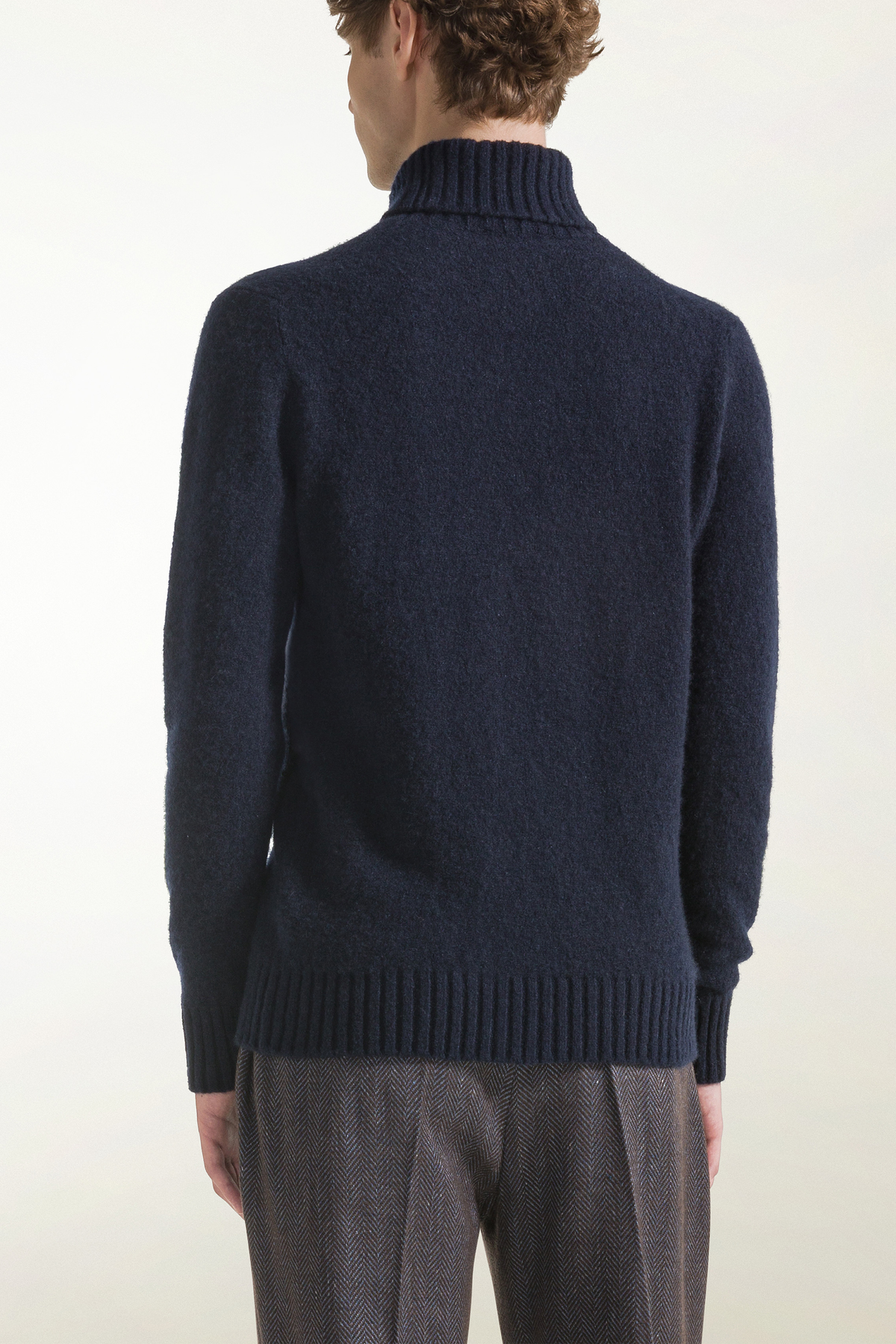 Blue cashmere and silk turtleneck