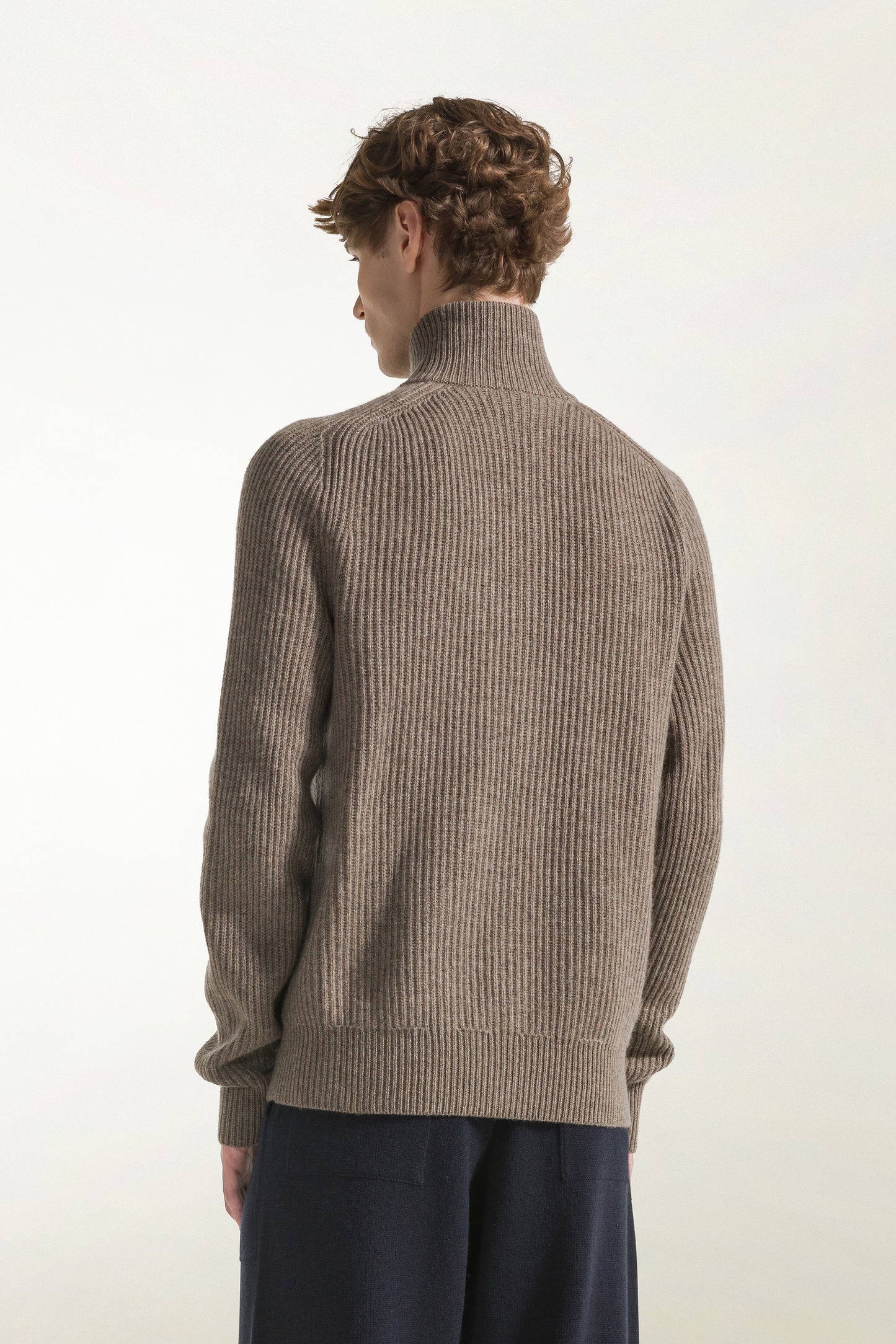 Hazelnut cashmere crewneck