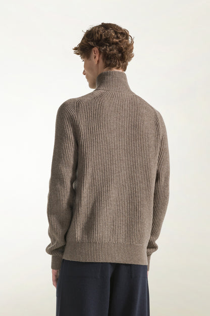 Hazelnut cashmere crewneck