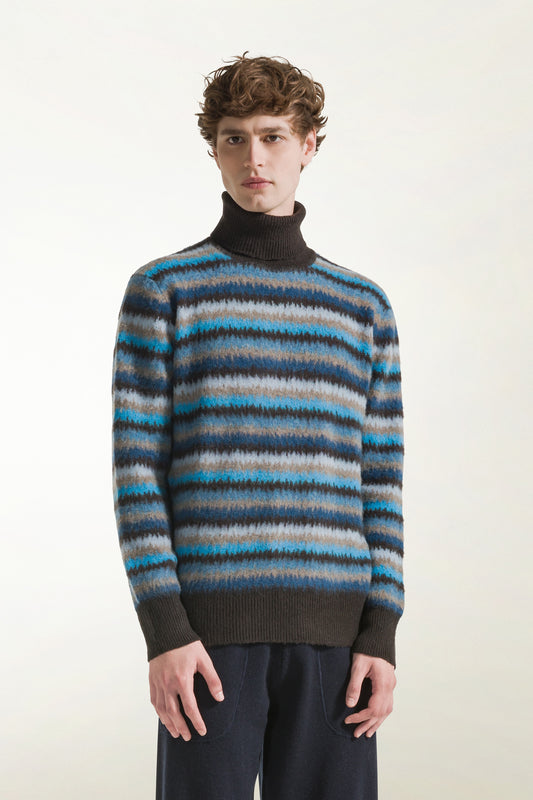 Multicolored striped turtleneck