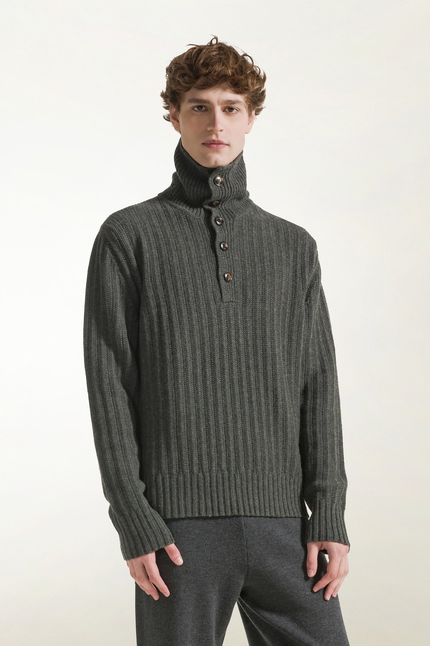 Anthracite turtleneck with buttons