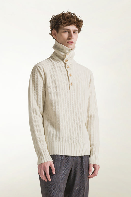 Natural turtleneck with buttons