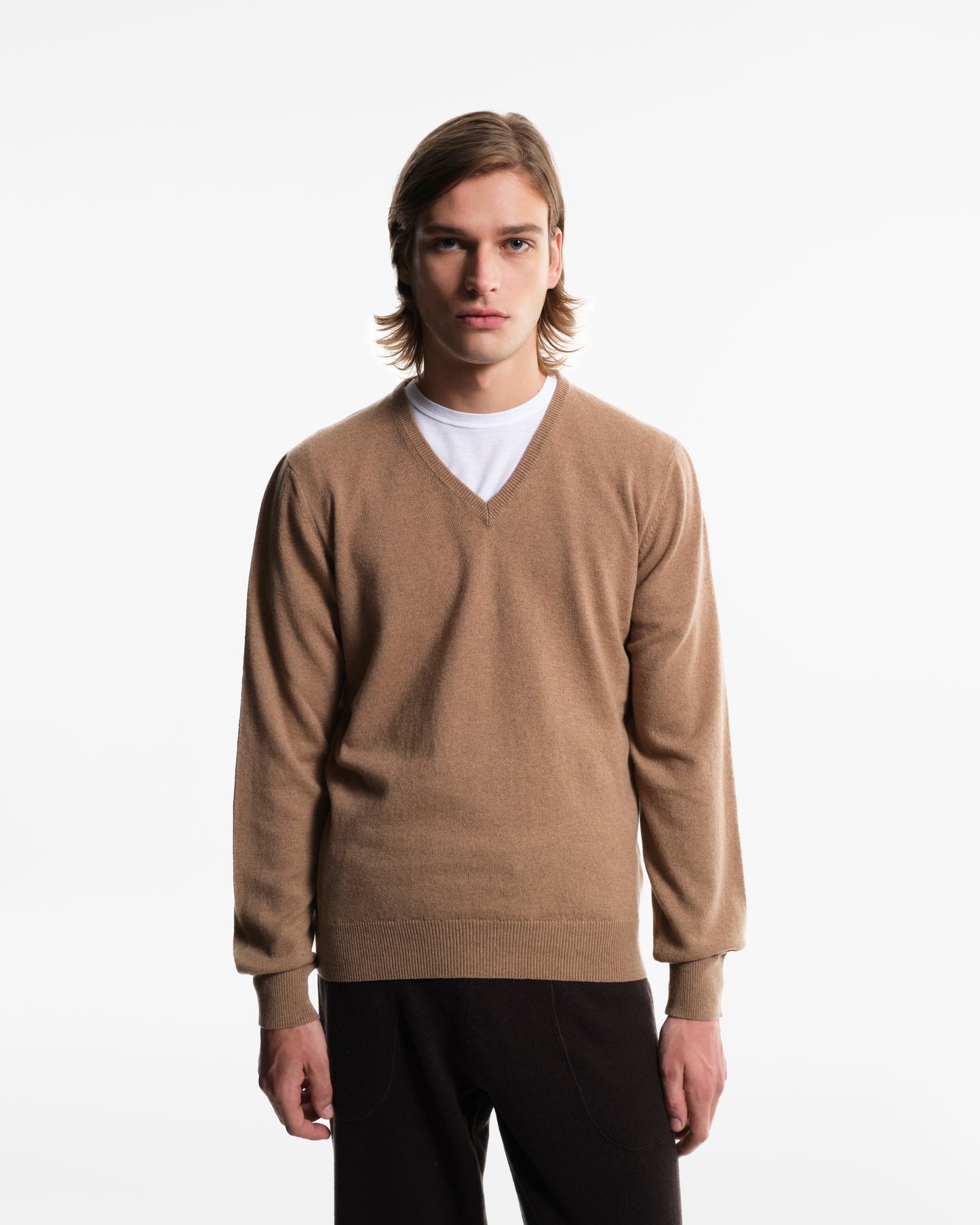 Scollo a V in puro Cashmere cammello