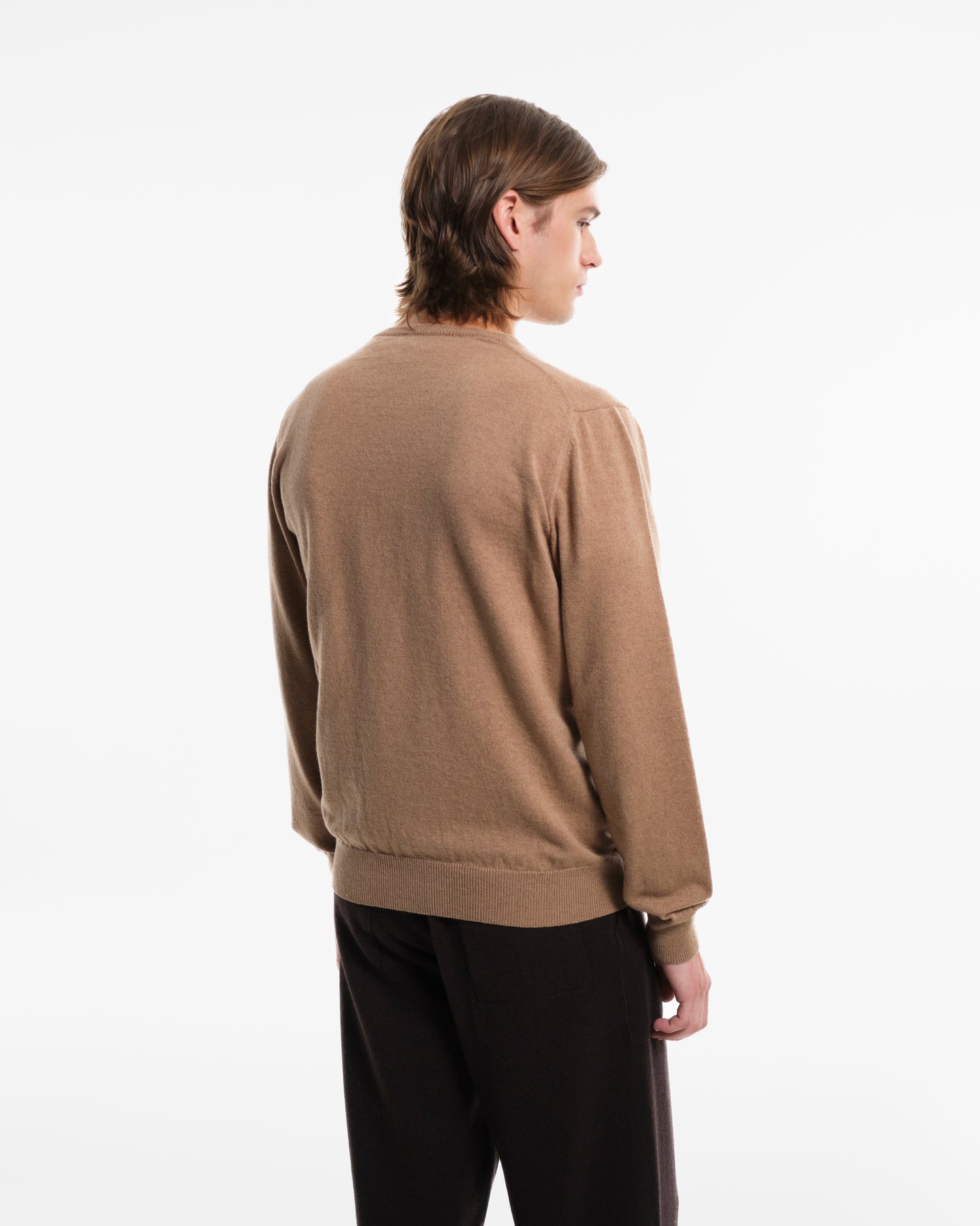 Scollo a V in puro Cashmere cammello