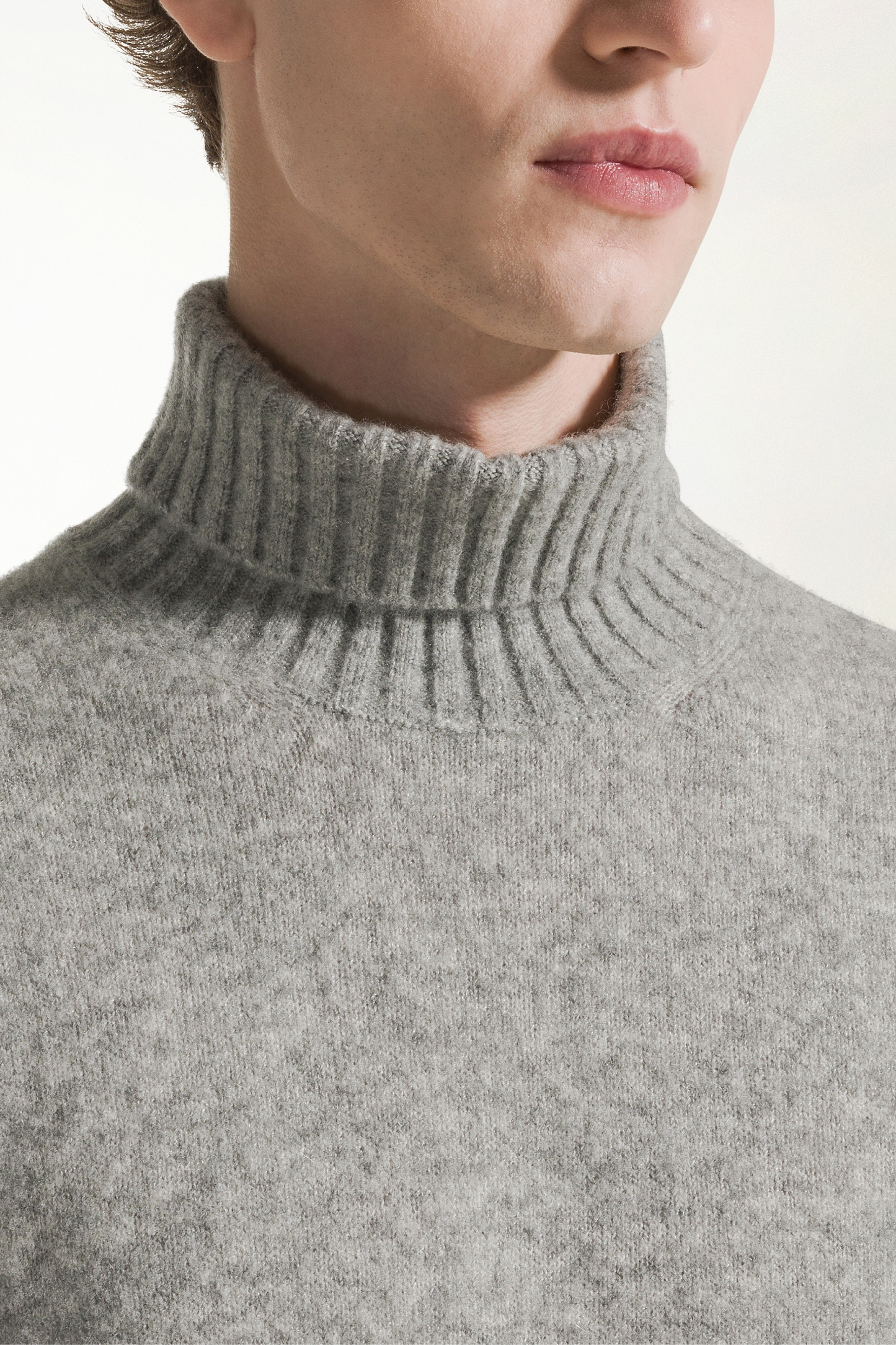 Light gray cashmere and silk turtleneck