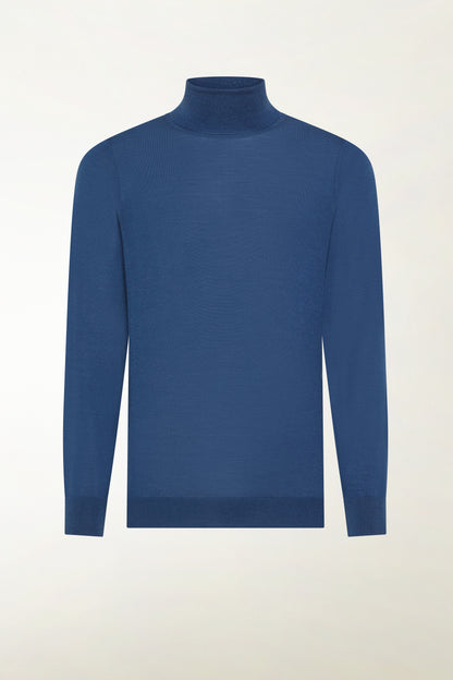 Lightweight turtleneck in merino wool