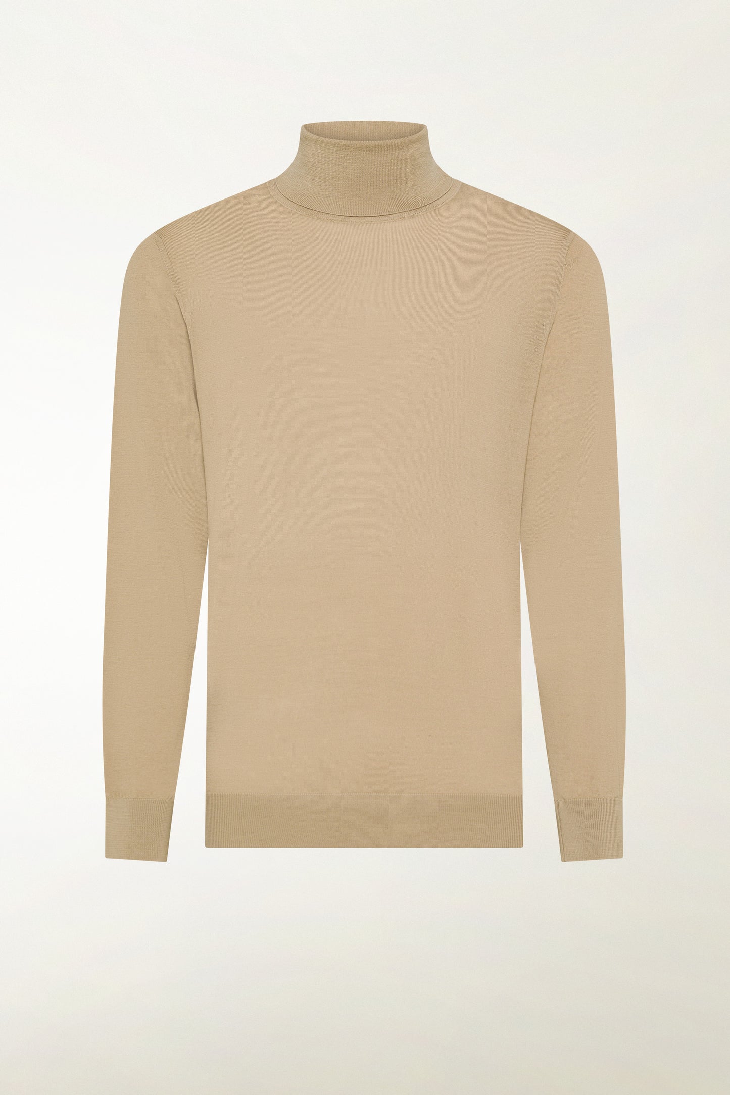 Lightweight turtleneck in merino wool