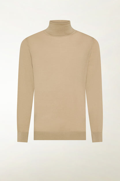 Lightweight turtleneck in merino wool