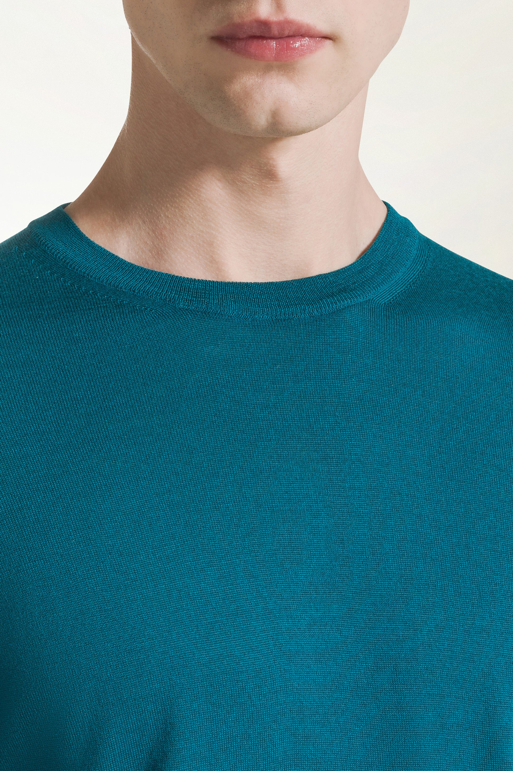 Girocollo leggero in lana merino colore verde petrolio | PIACENZA 1733