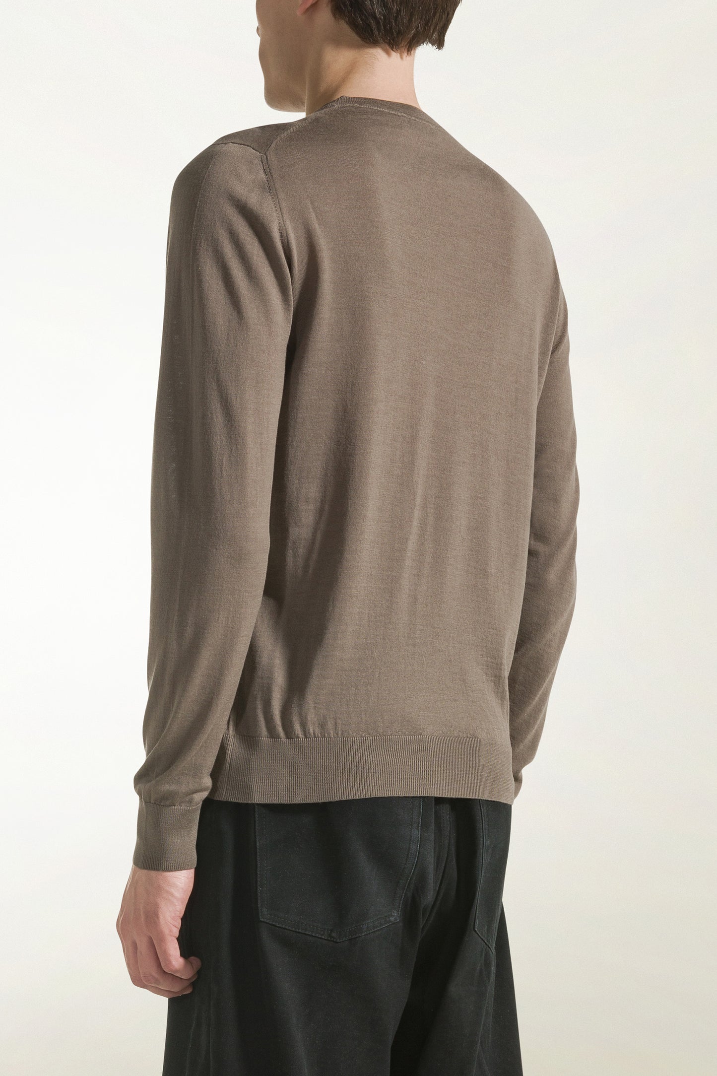 Girocollo leggero in lana merino colore nocciola