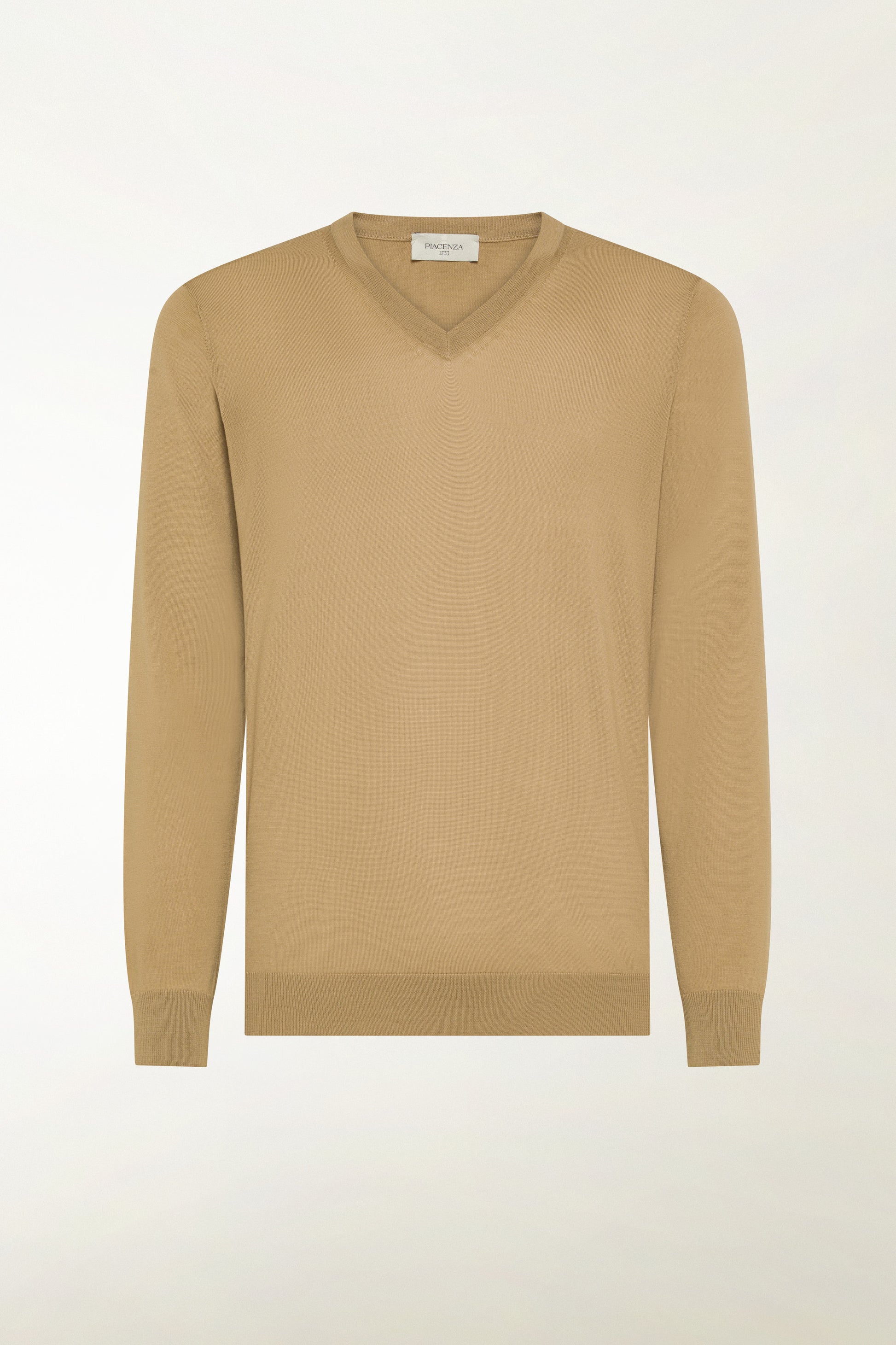 Lightweight V-neck in natural merino wool | PIACENZA 1733