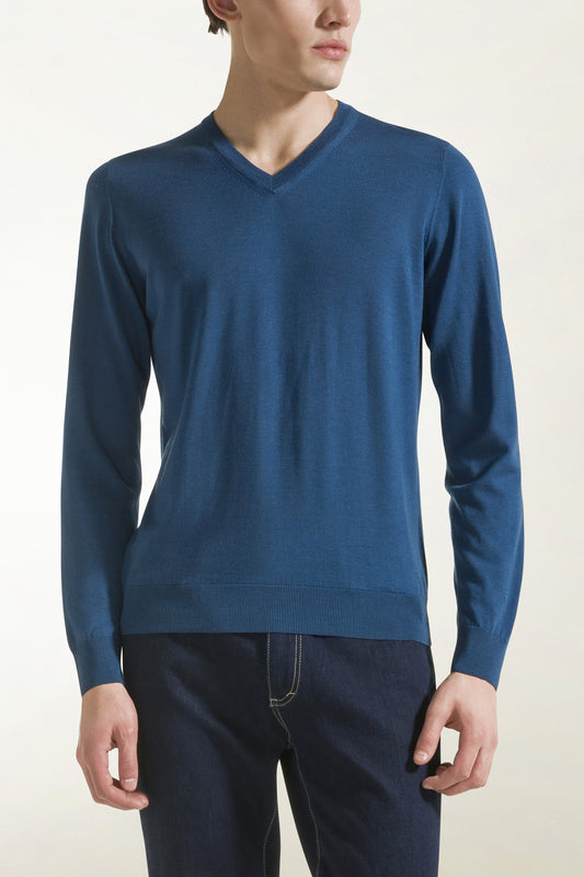Lightweight V-neck in merino wool in jeans blue - Men's Merino Wool Knitwear | PIACENZA 1733