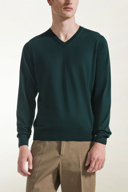 Lightweight V-neck sweater in dark green merino wool | PIACENZA 1733