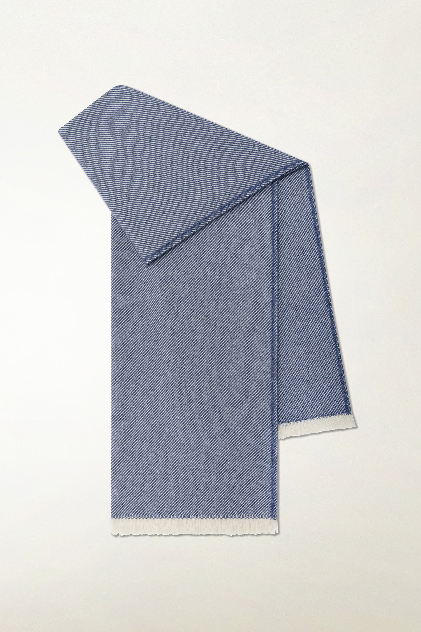 Cashmere scarf with diagonal stripes