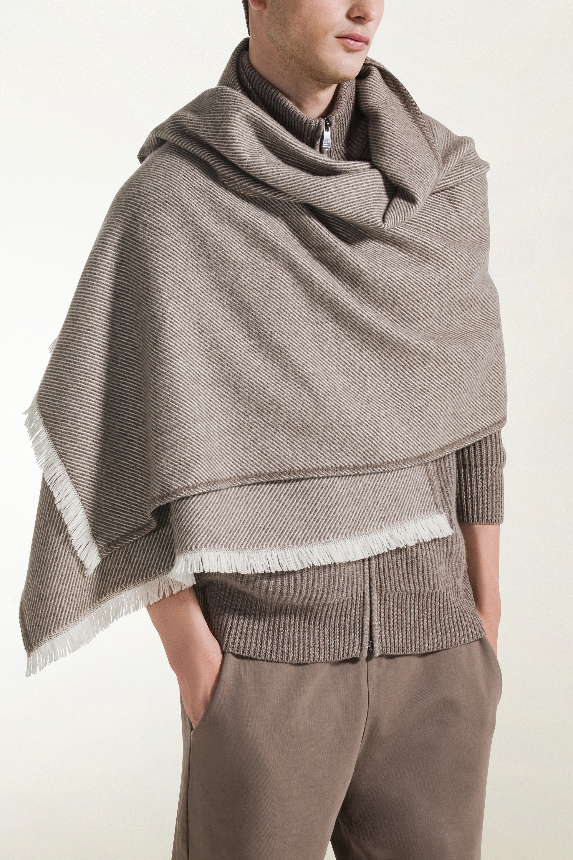 Cashmere scarf with diagonal stripes | PIACENZA 1733