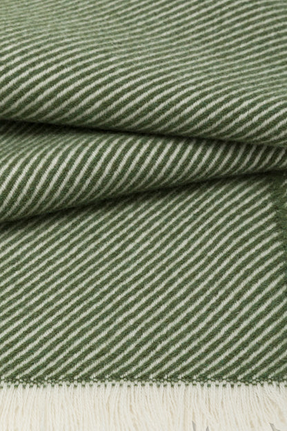 Cashmere scarf with diagonal stripes