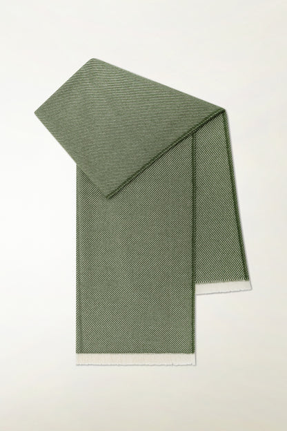 Cashmere scarf with diagonal stripes