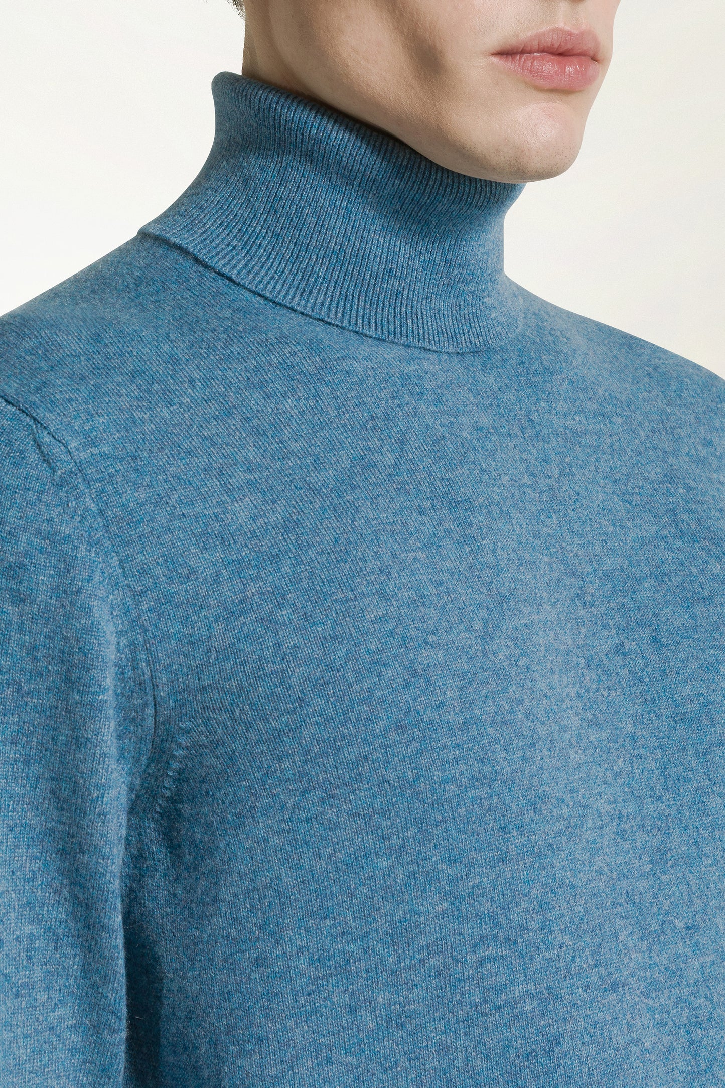 Light blue cashmere turtleneck