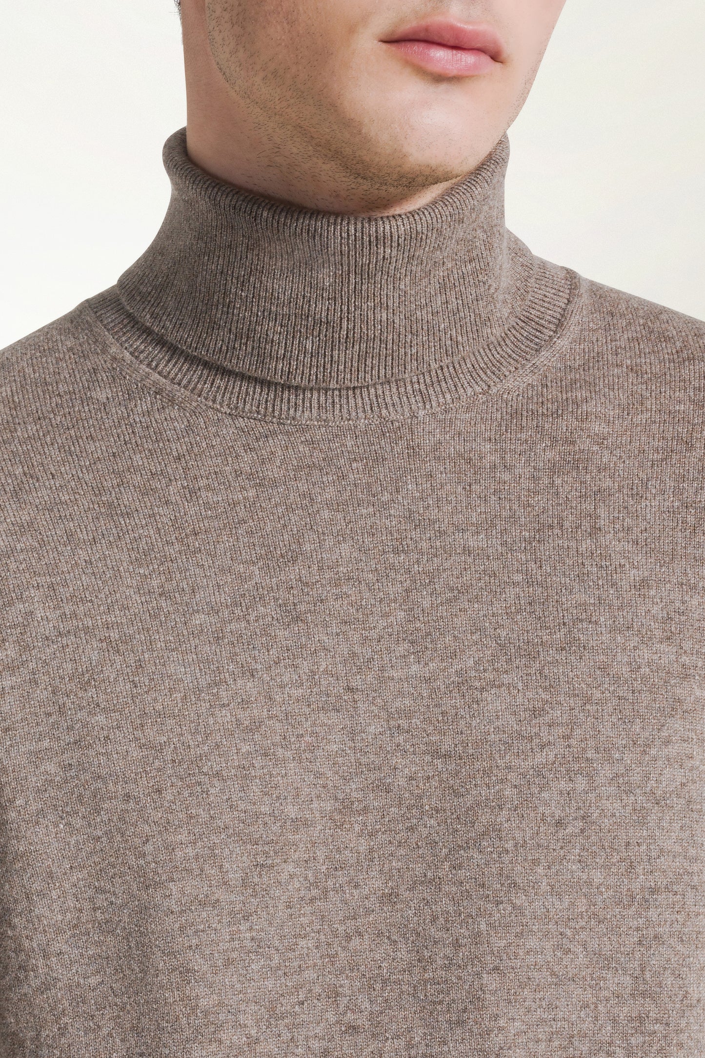 Hazelnut-colored cashmere turtleneck