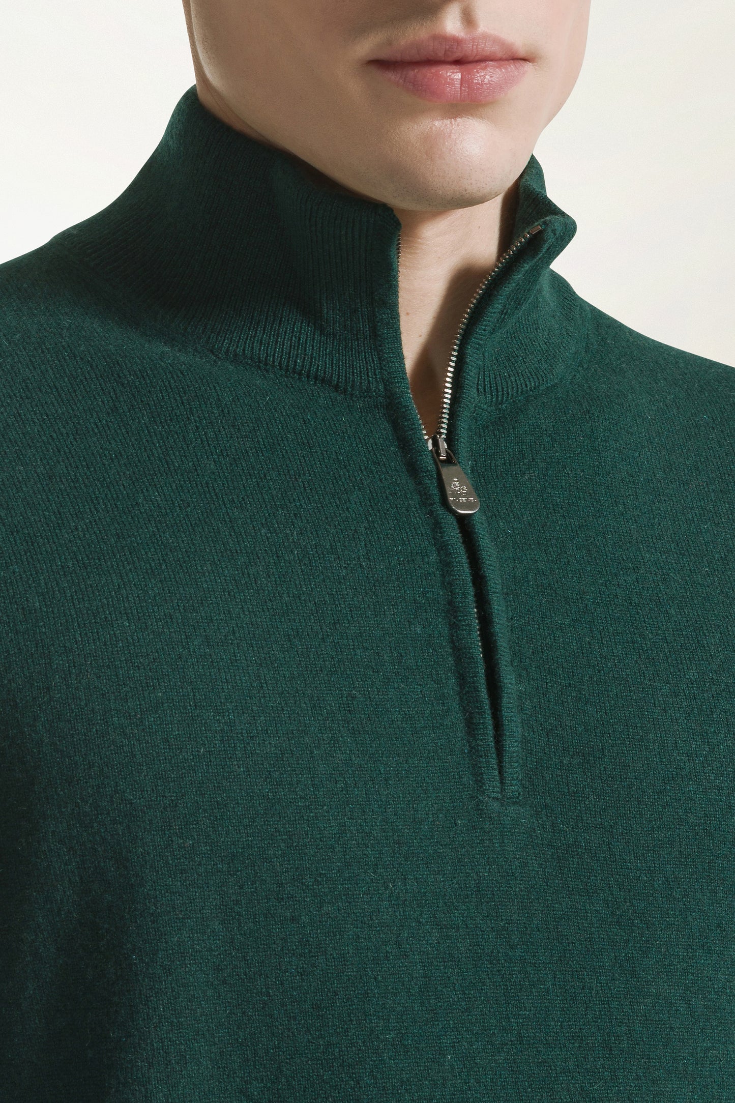 Green cashmere zip-up turtleneck