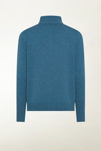 Light blue cashmere turtleneck