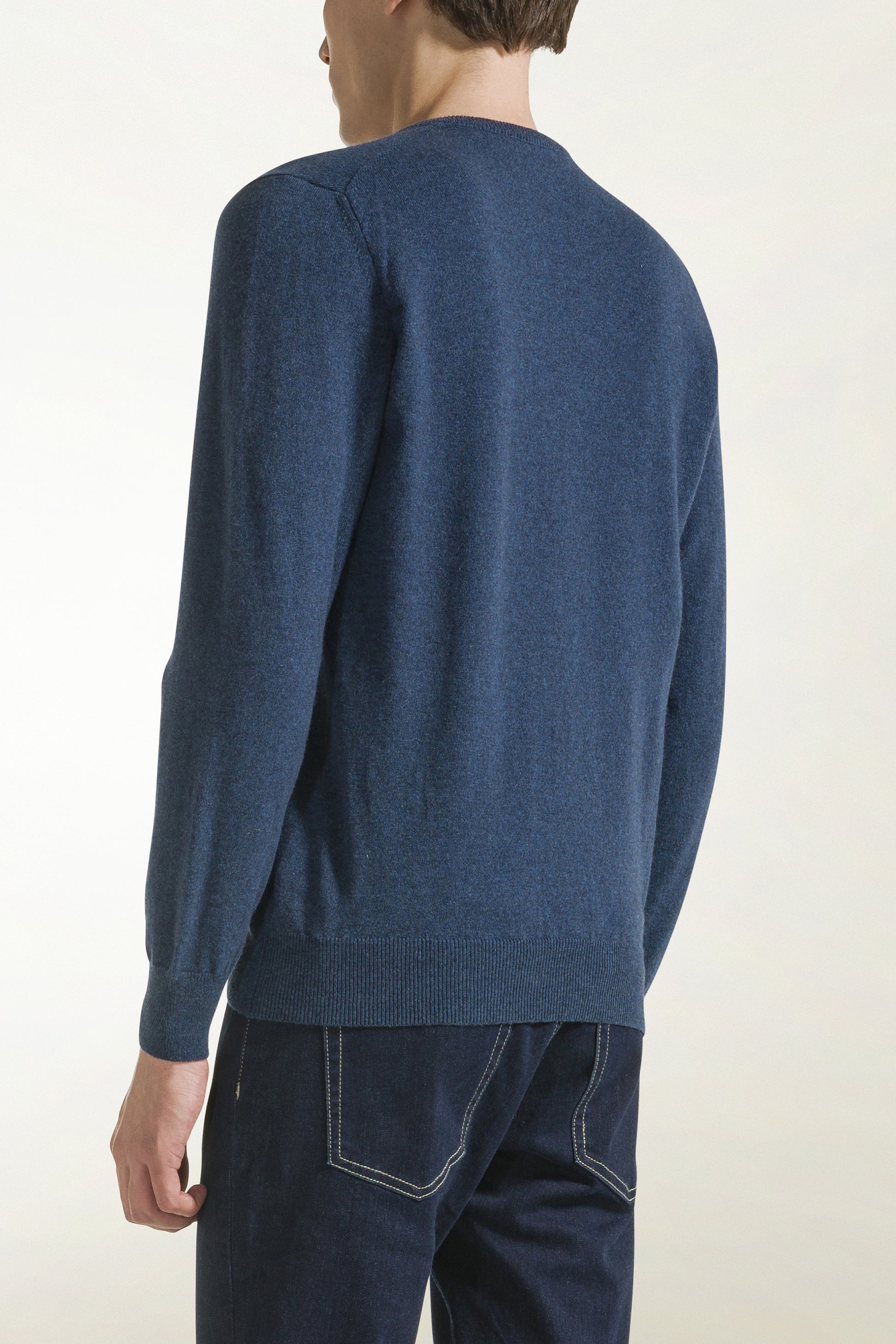 V-neck in air force blue cashmere | PIACENZA 1733