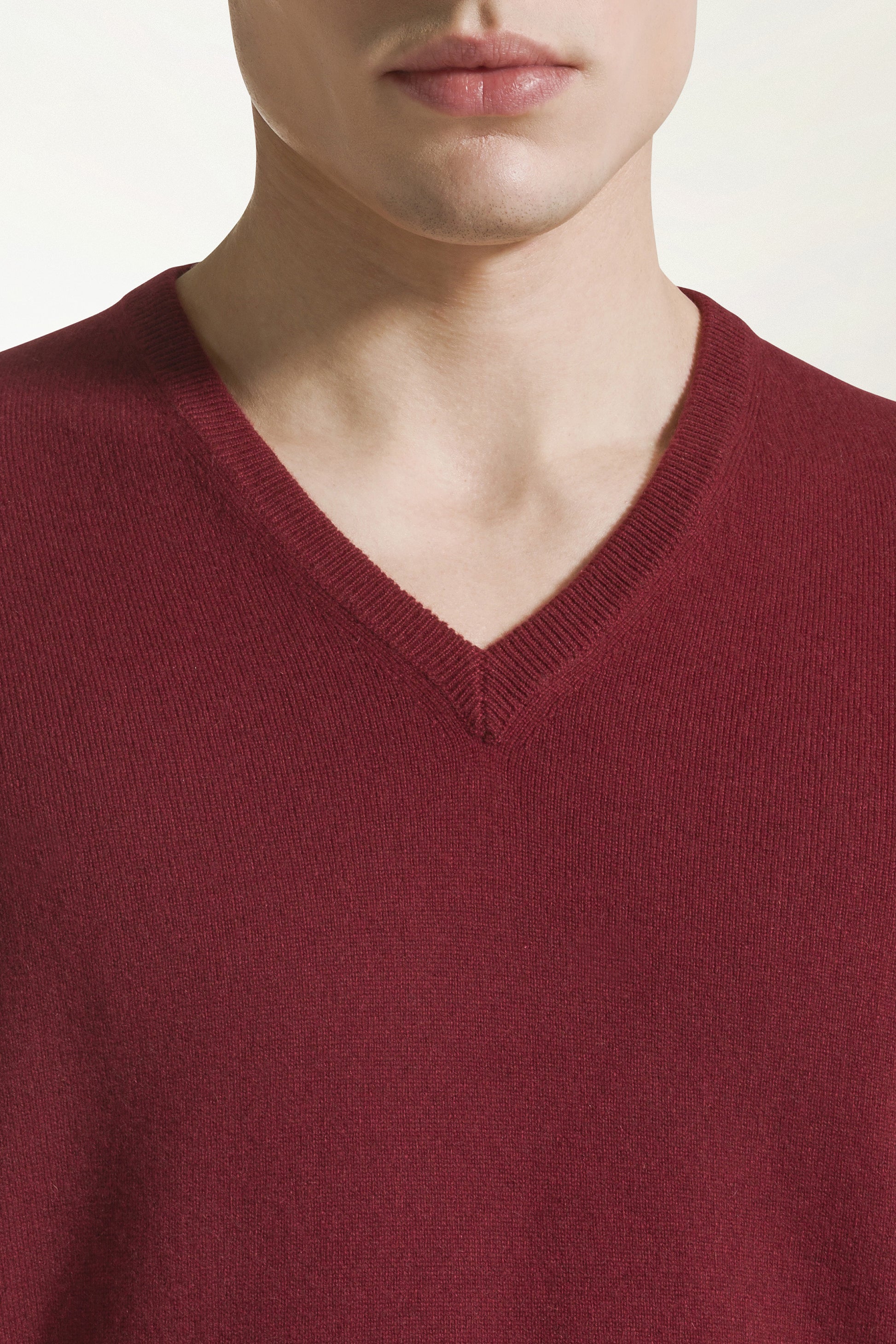 Burgundy cashmere V-neck | PIACENZA 1733