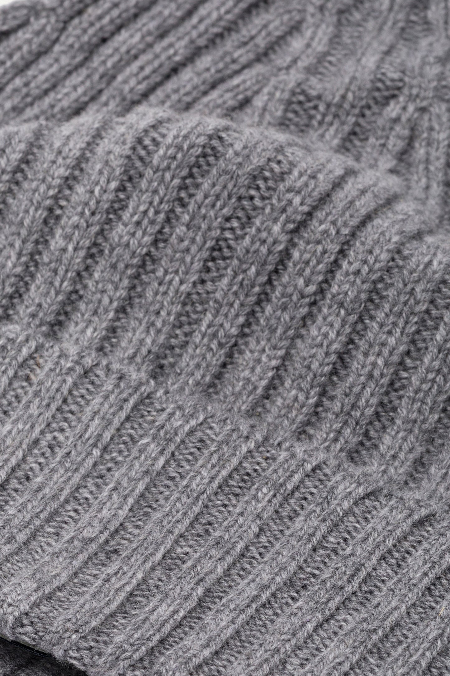 Berretto in Cashmere grigio