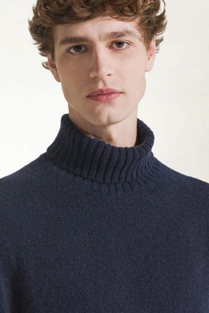 Dolcevita in cashmere e seta blu