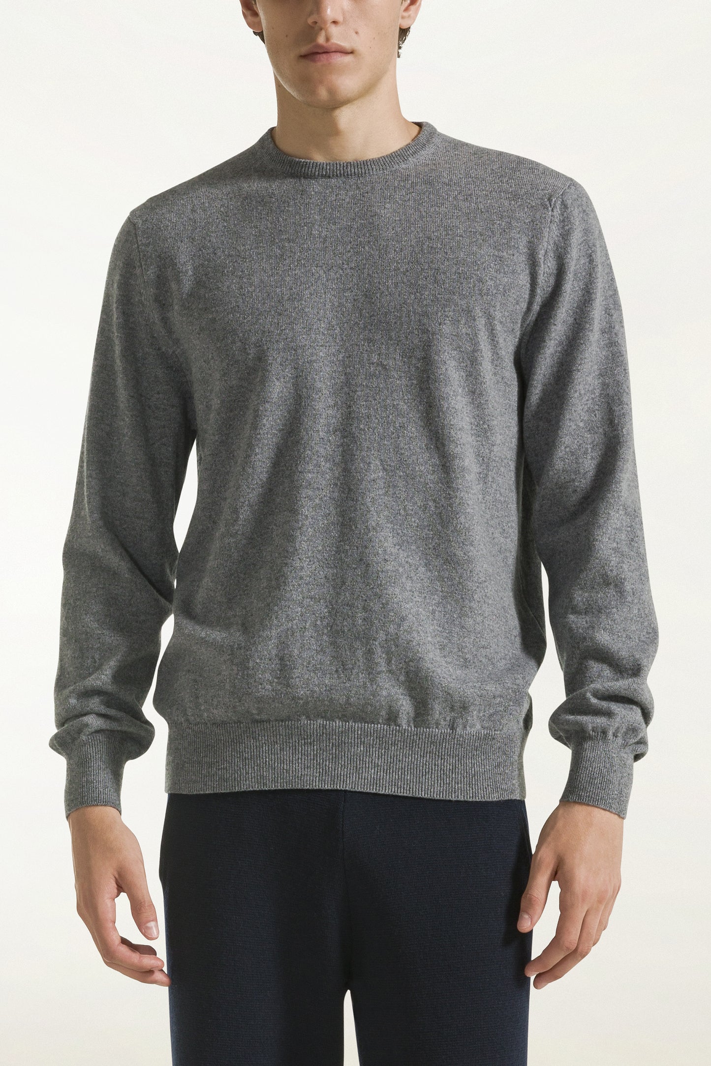 Gray cashmere crewneck