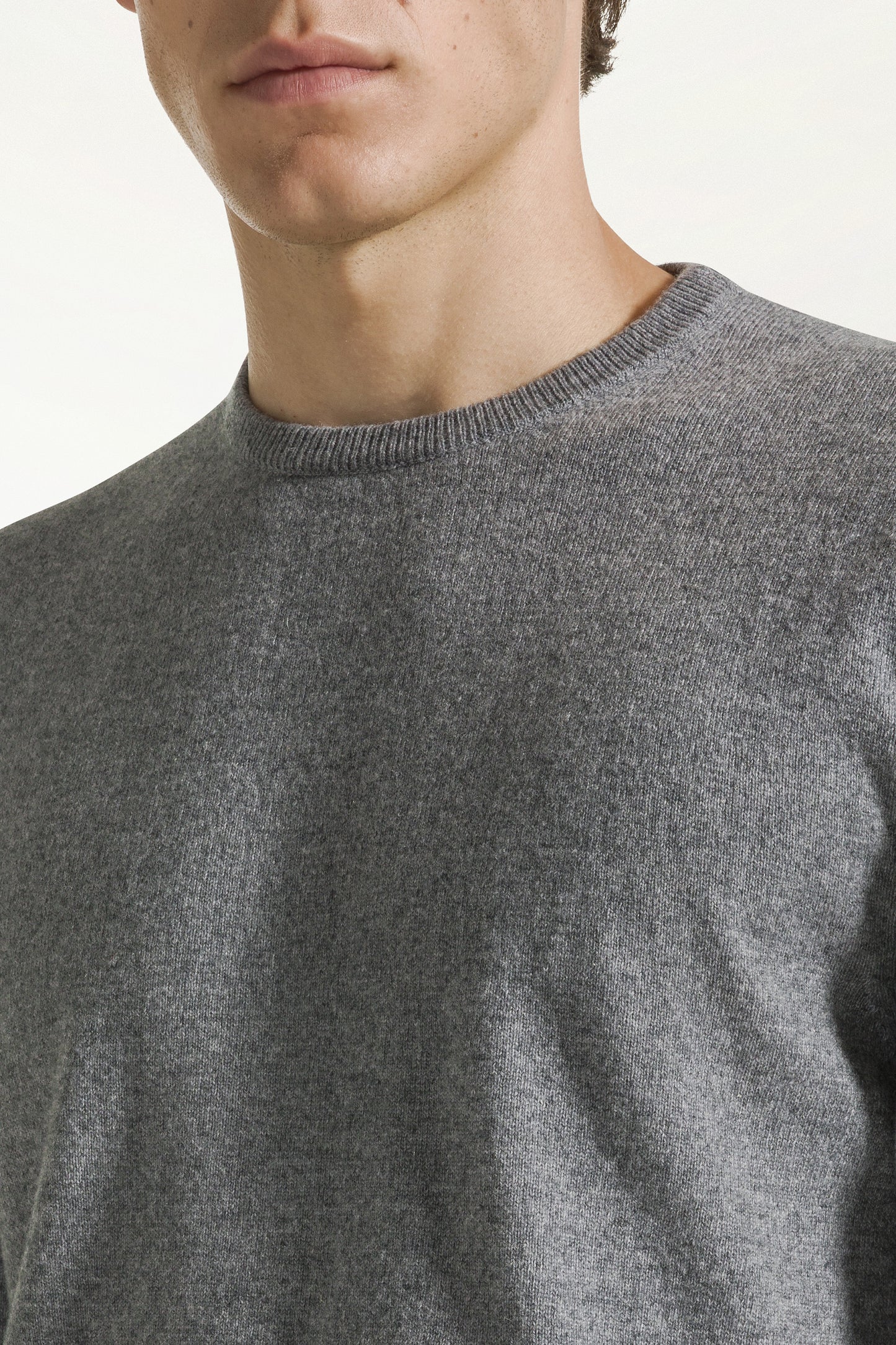 Gray cashmere crewneck